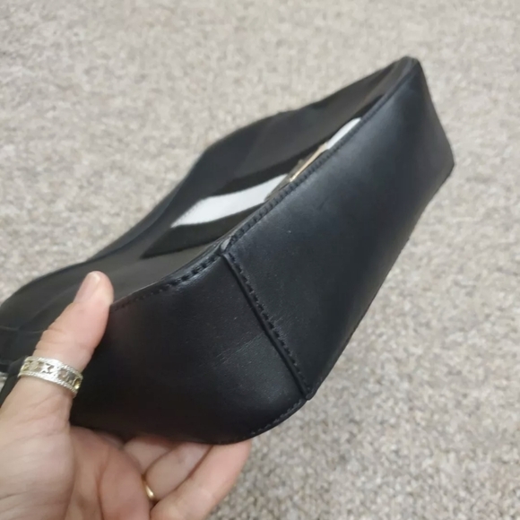 Guess Cosmetic/Travel Case**see photos** - Picture 2 of 12